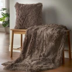 Catherine Lansfield Cuddly Deep Pile Throw -Bedding Store 30353954 alt02