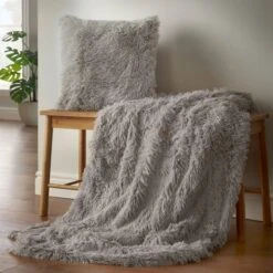 Catherine Lansfield Cuddly Deep Pile Throw -Bedding Store 30353962 alt02