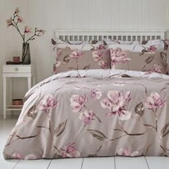 Lois Large Floral Duvet Cover And Pillowcase Set -Bedding Store 30690440 alt02