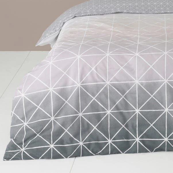 Furn. Spectrum Blush Ombre Reversible Duvet Cover And Pillowcase Set 5 Furn. Spectrum Blush Ombre Reversible Duvet Cover And Pillowcase Set - Image 3