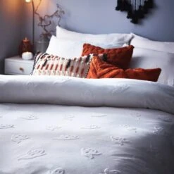 The Linen Yard Ghost Tufted 100% Cotton Duvet Cover And Pillowcase Set -Bedding Store 30747813 alt06