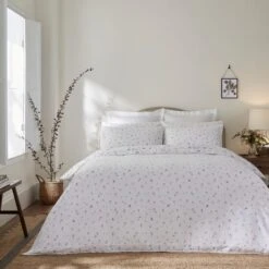 Dorma Wildflower Mauve Cotton Duvet Cover And Pillowcase Set -Bedding Store 30799101 alt01