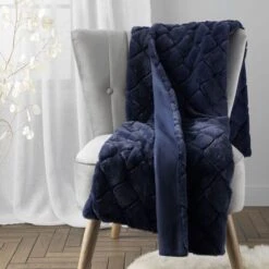 Catherine Lansfield Cosy Diamond 130cm X 170cm Throw -Bedding Store 30812049