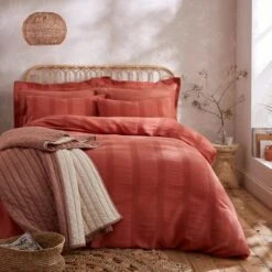 Tetbury Bedspread -Bedding Store 30873713 alt01