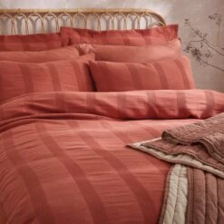 Tetbury Bedspread -Bedding Store 30873713 alt02