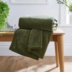 Cosy Chenille Throw 130x180cm 37 Cosy Chenille Throw 130x180cm -Bedding Store 30898336