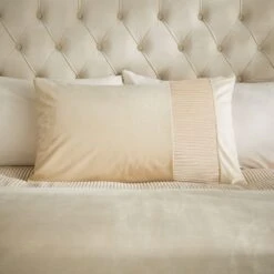 Liliana Pleated Luxury Velvet Duvet Cover And Pillowcase Set -Bedding Store 30901214 alt01