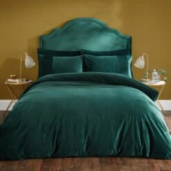 Liliana Pleated Luxury Velvet Duvet Cover And Pillowcase Set -Bedding Store 30901217