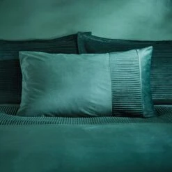 Liliana Pleated Luxury Velvet Duvet Cover And Pillowcase Set -Bedding Store 30901217 alt01