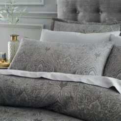 Haven Paisley Chenille Duvet Cover And Pillowcase Set 26 Haven Paisley Chenille Duvet Cover And Pillowcase Set -Bedding Store 30902564 alt01