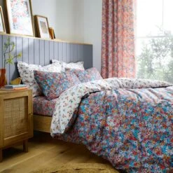 Avie Ditsy Floral Pink Polycotton Fitted Sheet -Bedding Store 30904263 alt02