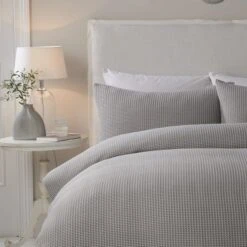 Serene Lindly Duvet Cover And Pillowcase Set -Bedding Store 30916368 alt01