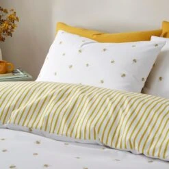 Printed Bee Duvet Cover & Pillowcase Set -Bedding Store 30920919 alt01