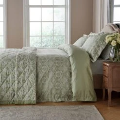 Dorma Fuchsia Bells Bedspread -Bedding Store 30927619 alt02