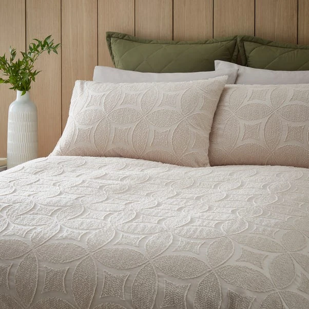 Alda Textured Duvet Cover And Pillowcase Set 4 Alda Textured Duvet Cover And Pillowcase Set - Image 2