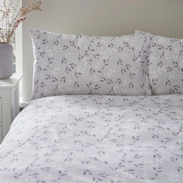 Moonlight Floral 144 Thread Count Reversible Duvet Cover & Pillowcase Set 6 Moonlight Floral 144 Thread Count Reversible Duvet Cover & Pillowcase Set - Image 4