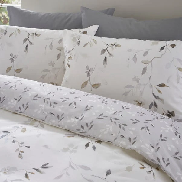 Moonlight Floral 144 Thread Count Reversible Duvet Cover & Pillowcase Set 9 Moonlight Floral 144 Thread Count Reversible Duvet Cover & Pillowcase Set - Image 7