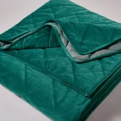 Castleton Bedspread -Bedding Store 30929862 alt01