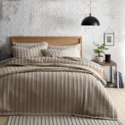 Arthur Stripe Bedspread -Bedding Store 30929921