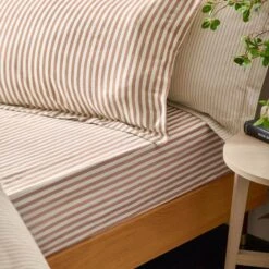 Yard Hebden Fitted Sheet -Bedding Store 30933116