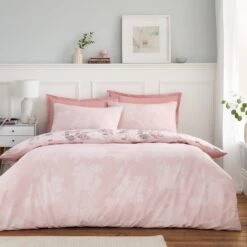 Darla Floral Duvet Cover And Pillowcase Set -Bedding Store 30938071 alt02