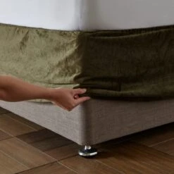 Catherine Lansfield Kingsley Matte Velvet Divan Base Bed Wrap -Bedding Store 30956819 alt02