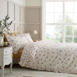Catherine Lansfield Frill Ditsy Floral Duvet Cover And Pillowcase Set -Bedding Store 30962840 alt02