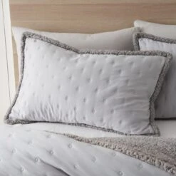 Catherine Lansfield Cosy Nori Soft Sherpa Duvet Cover And Pillowcase Set -Bedding Store 30963040 alt01