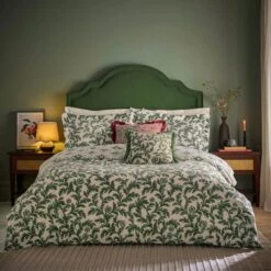 Riviera Hedera Reversible Duvet Cover And Pillowcase Set