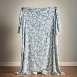 Catherine Lansfield Brooke Floral Fleece Throw 200cm X 240cm -Bedding Store 30976433 alt02