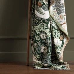 Morris & Co. Strawberry Thief Throw 130cm X 170cm 27 Morris & Co. Strawberry Thief Throw 130cm X 170cm -Bedding Store 30982323 alt06